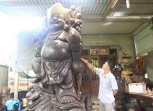 Chuyện về bức tượng gỗ “khủng“ nhất Quảng Trị