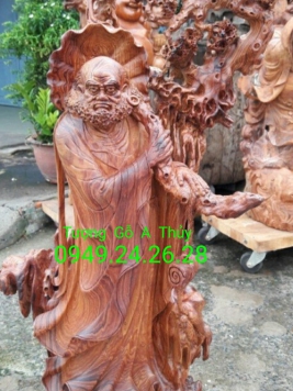 Đạt Ma Quá Hải.  Gỗ  Cẩm Chỉ ...  Vân đỉnh  .  kt 81cm 32cm 22cm 