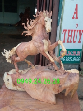 Nhất Mã gỗ Hương Việt. Kt 40cm 36cm 17cm 