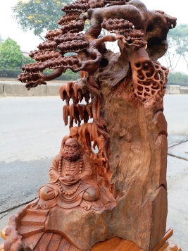 ĐẠT MA NGỒI THIỀN... kt 70cm 42cm36cm 