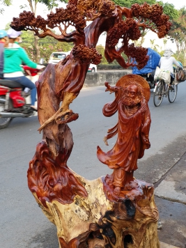 Đạt ma bay - gỗ Hương - kt 132cm 66cm 36cm 