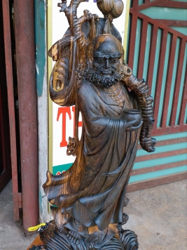 Đạt Ma Quá Hải.  Gỗ  Cẩm Thị Quý Hiếm  ,  kt 70cm 28cm 17cm