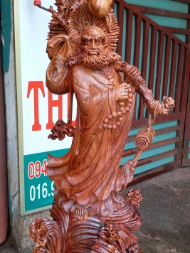 Đạt Ma Quá Hải.  Gỗ Cẩm Chỉ . . kt 68cm 26cm 22cm 