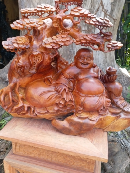 Di lạc ngồi gốc tùng . gỗ Hương Việt Nam. Kt 46cm 46cm 30cm 