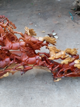 Bát Mã Phi Thiên .... Gỗ Cẩm . kt 112cm 68cm 26cm 