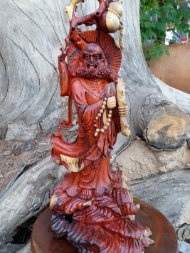 Đạt Ma Quá Hải gỗ Cẩm chỉ . kt 50cm 22cm 16cm 