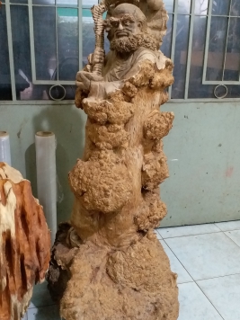 Đạt Ma gỗ Hương Giáng . cao 1m