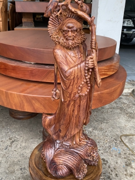 Đạt Ma Quá Hải gỗ Cẩm. Kt 65cm 25cm 23cm 