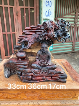 Đạt Ma ngồi Thiền . Gỗ Trắc 