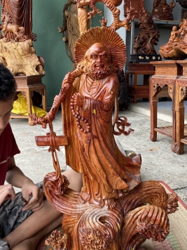 Đạt Ma Quá Hải gỗ Cẩm vân đẹp , kt 100cm  50cm 35cm 