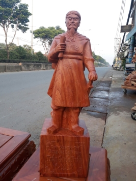 Danh tướng đất Việt - Gỗ hương - 68cm x 20cm x 17cm