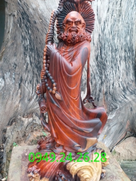 Đạt Ma Quá Hải.  Gỗ trắc đỏ đen.  Cao 42cm 