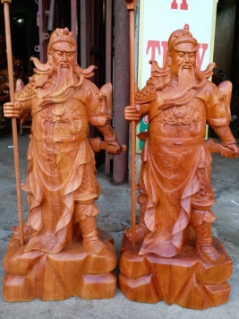 Quan Công Trấn Ải...gỗ Hương  kt 70cm 28cm 19cm