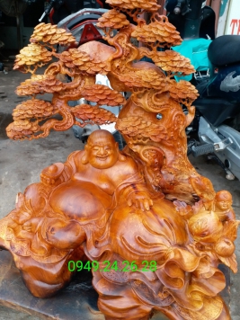 Đi Lạc  ngồi gốc tùng đẹp.  Gỗ Hương Việt.  Kt 72cm 60cm 46cm 