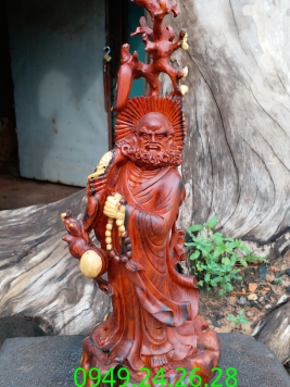 Đạt Ma gỗ Trắc đỏ đen... cực chất.  Kt 46cm 15cm 15cm 