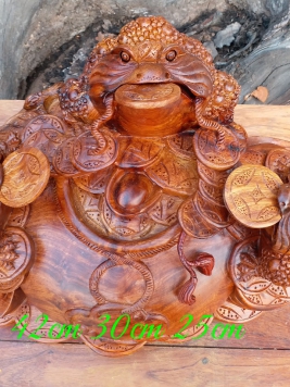 Cóc chấn chum tiền... gỗ Hương đem tiền vàng về cho gia chủ