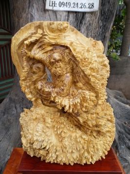 Đạt Ma Sư Tổ  múa võ gỗ nu nghiến  . Kt 55cm 40cm 26cm . Cả kỷ 10cm 