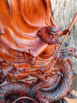 Đạt Ma Hàn Long..gỗ Trắc quý hiếm.  Kt 81cm 40cm 30cm...Cả kỷ 91cm 