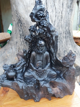 Đạt Ma Ngồi Thiền.  Gỗ Mun Sừng quý hiếm.  Kt 60cm 52cm 30cm 