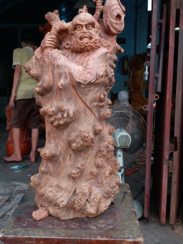 Đạt Ma gỗ nu nghiến 