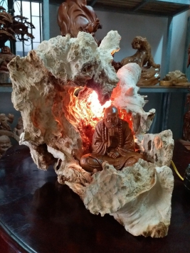 ĐẠT MA ngồi thiền....