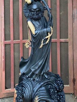 Đạt Ma Quá Hải gỗ Mun Đen quý hiếm . Kt 87cm 38cm 33cm 