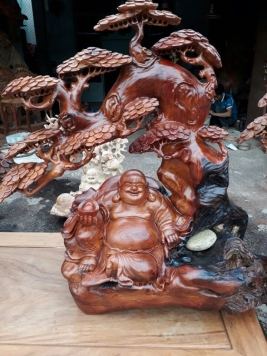 Di Lặc ngồi gốc tùng - Gỗ hương