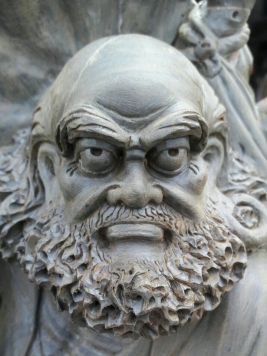 Đạt ma sư tổ - gỗ mun sừng quý